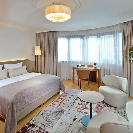 Maximilian - Stadthaus Penz Szálloda 4*