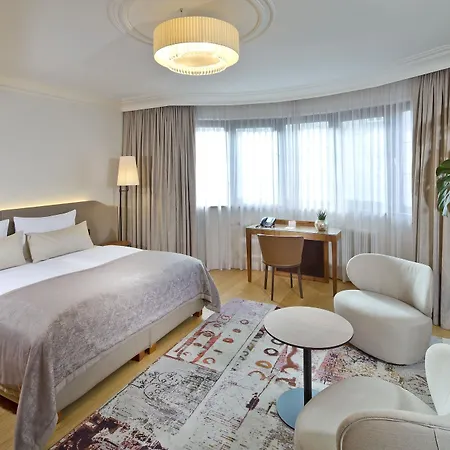 Maximilian - Stadthaus Penz Hotel 4*