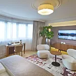 马克西米利安彭茨市政厅酒店 酒店 4*