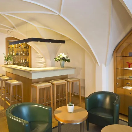 Maximilian - Stadthaus Penz Отель 4*