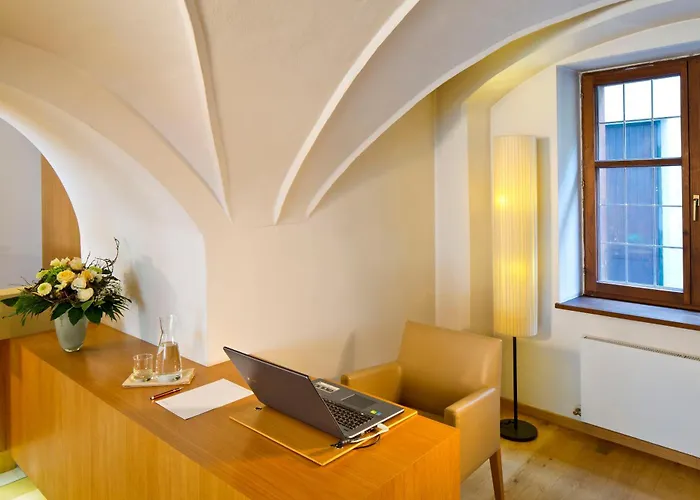 Maximilian - Stadthaus Penz 4* אינסברוק