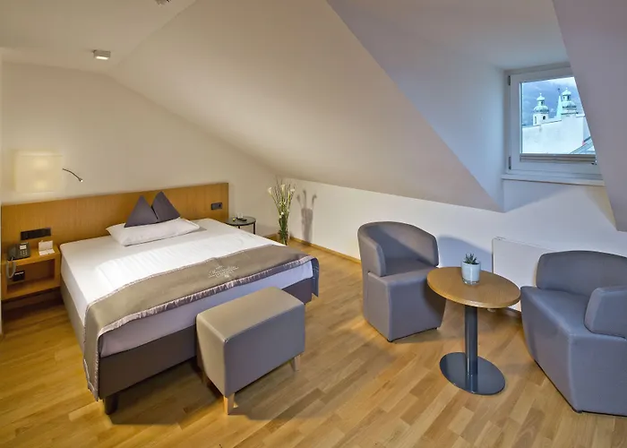 מלון Maximilian - Stadthaus Penz