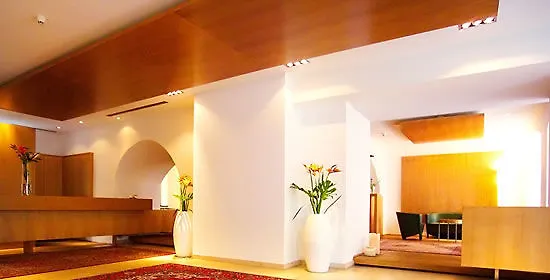 Maximilian - Stadthaus Penz מלון 4*