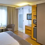マキシミリアン - シュタットハウス ペンツ 4*
