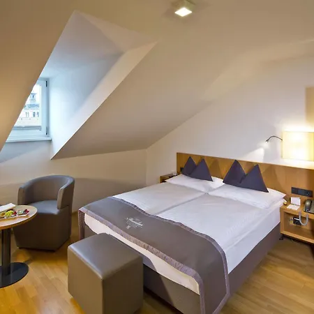 Maximilian - Stadthaus Penz Hotel 4*
