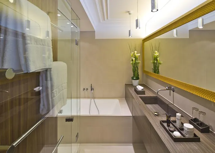 Hotel Maximilian - Stadthaus Penz 4*